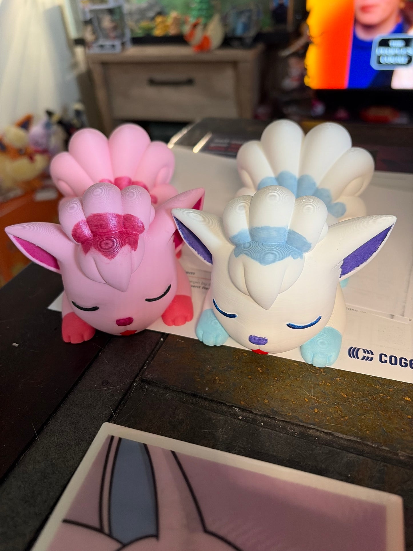 Sleeping Eeveelution & Pokemon Figures