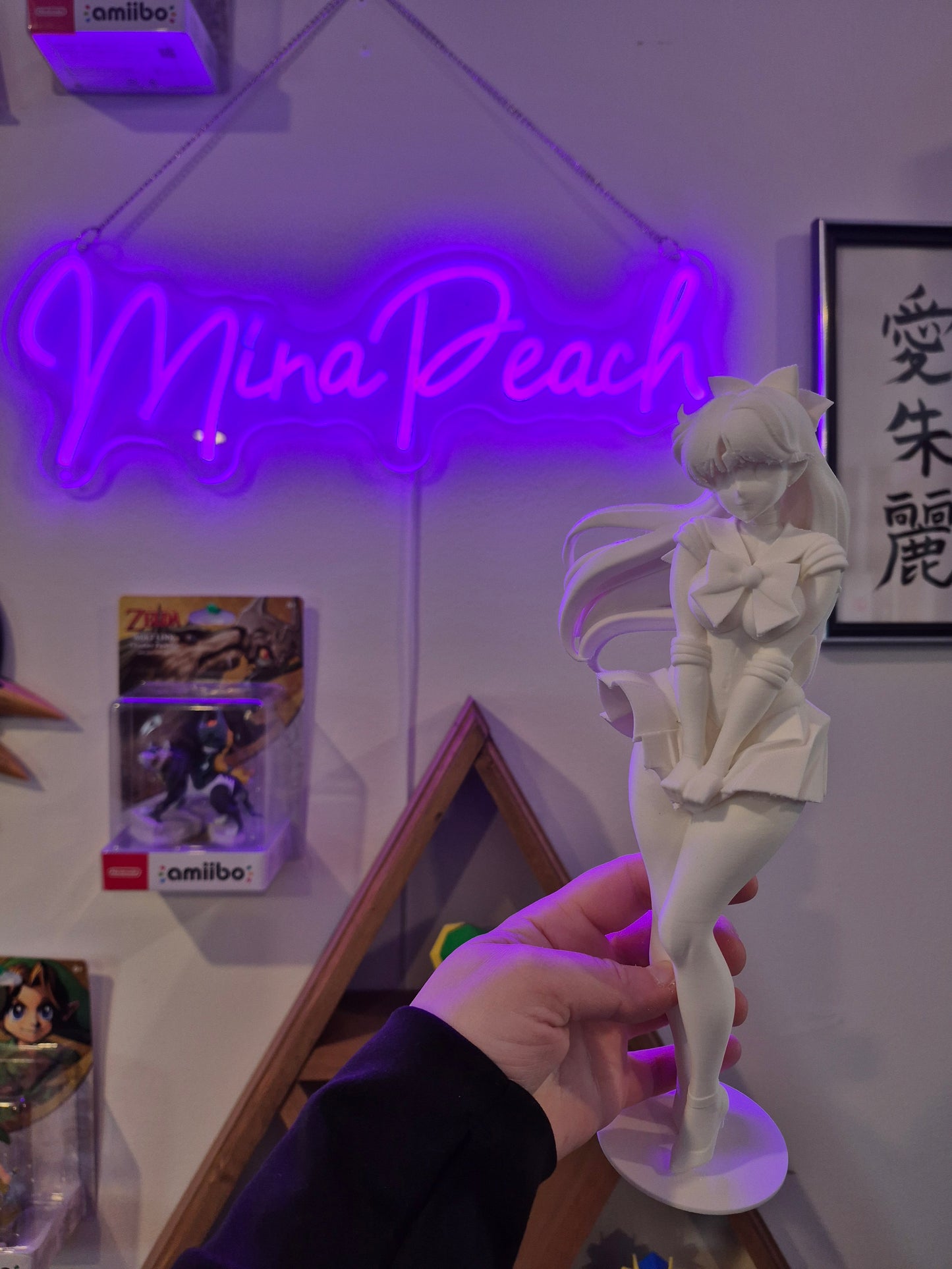 Sailor Venus Statue