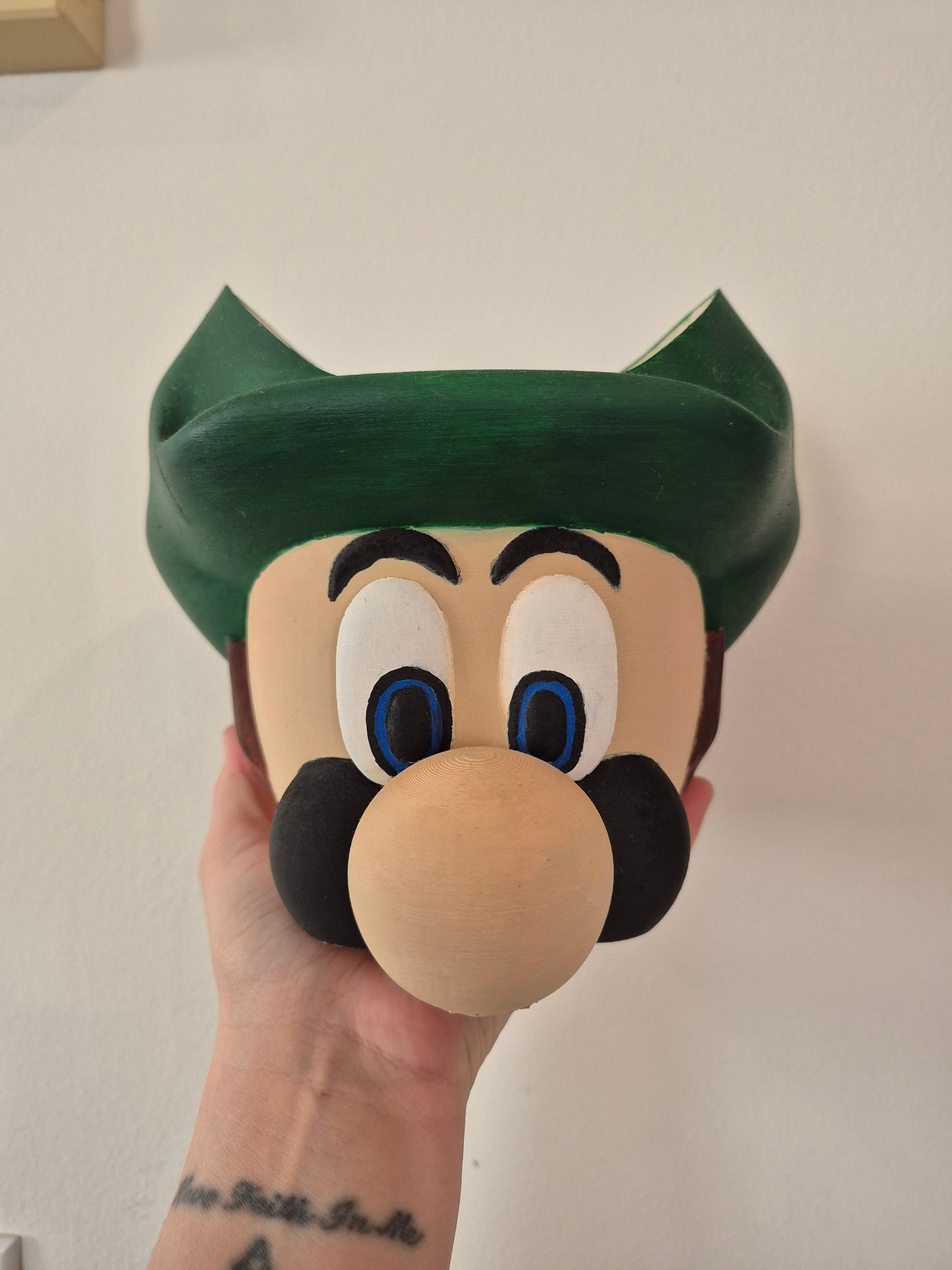 Luigi Planter