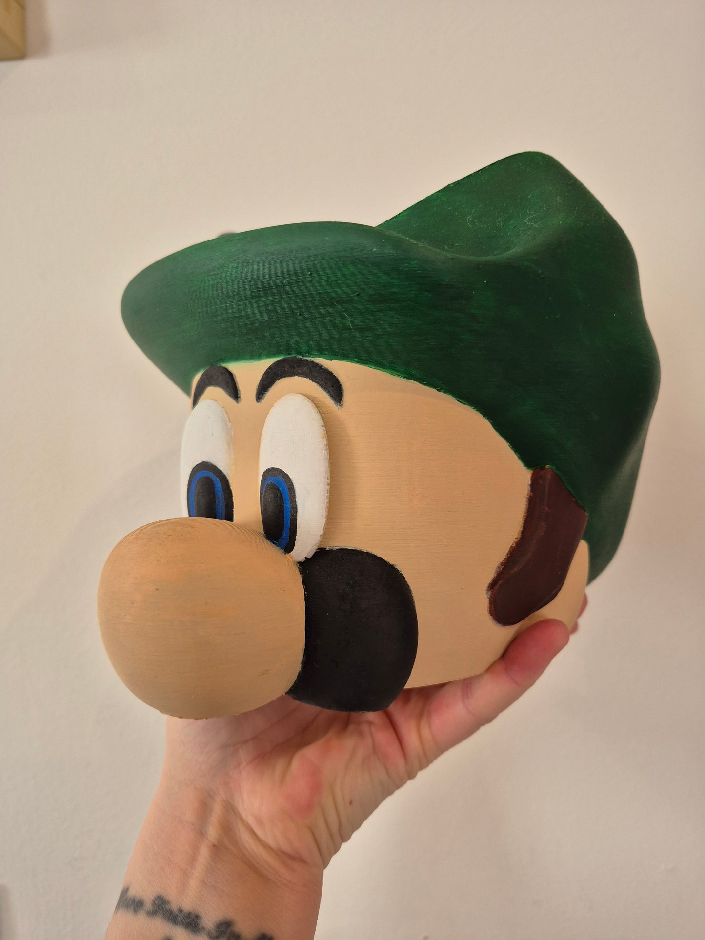 Luigi Planter