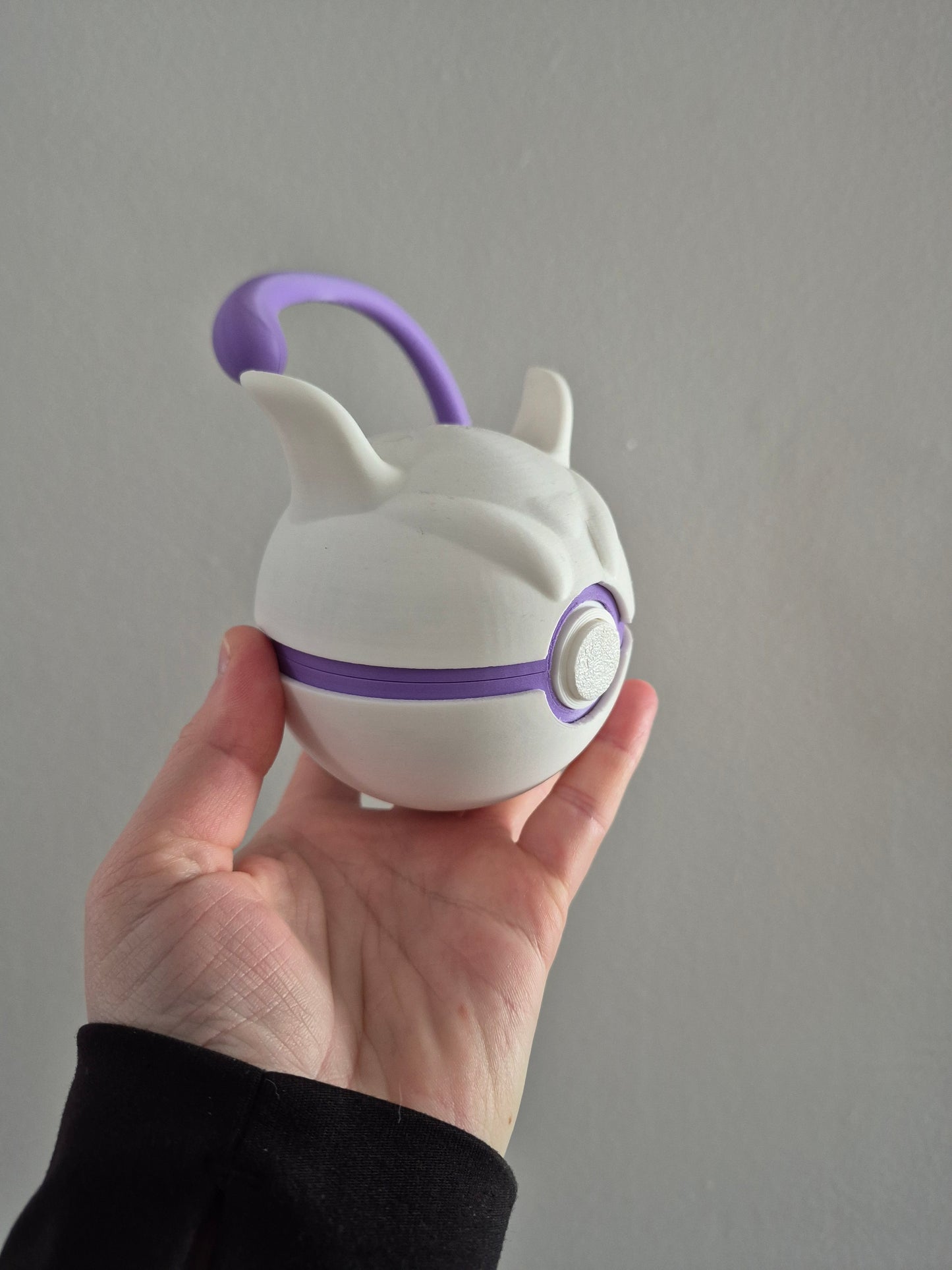 Mewtwo Poke Ball