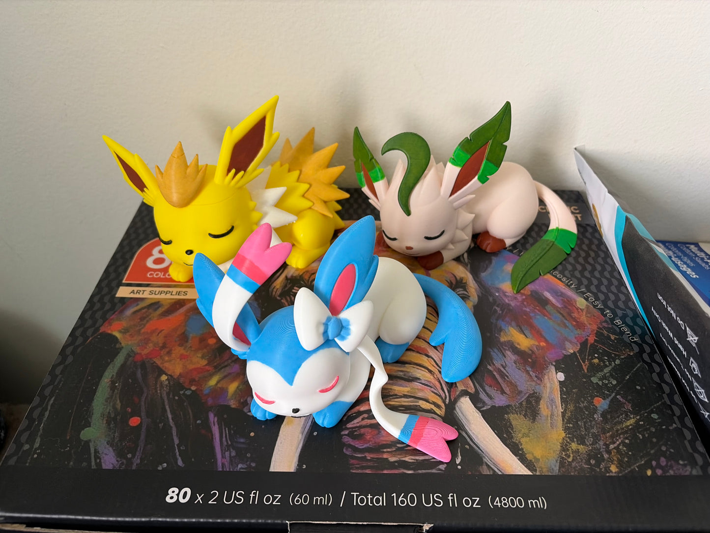 Sleeping Eeveelution & Pokemon Figures